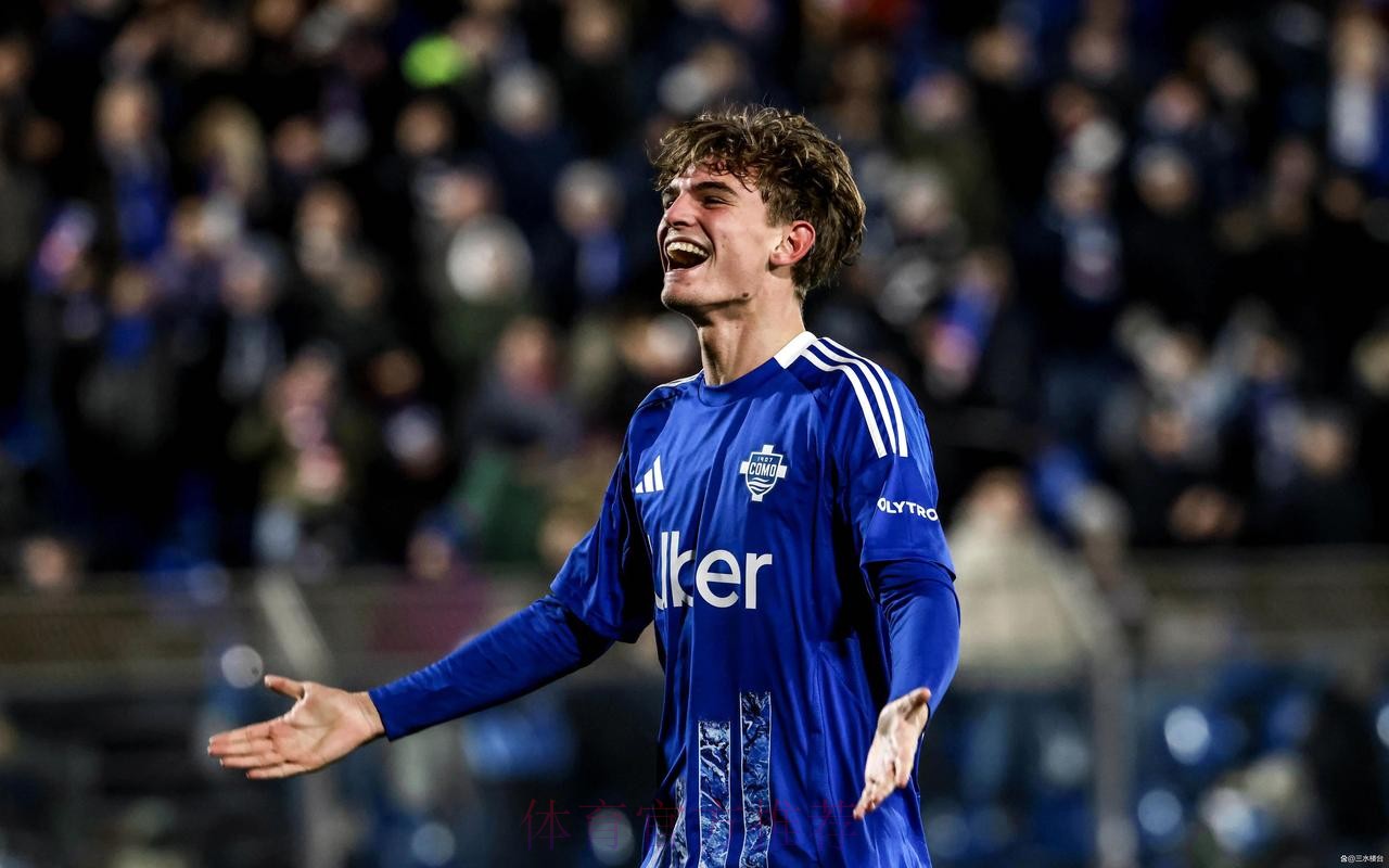 马卡：皇马正在关注尼科-帕斯 考虑今夏将其回购